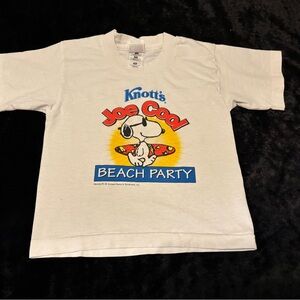 Boys Small Vintage Snoopy Peanuts Knotts Berry Farm Joe Cool Beach Party Tshirt